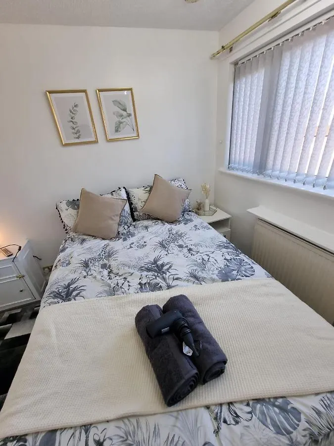 Centrally Located W/ Free Parking & Smart Tv Leeds  0*, Leeds (West Yorkshire)