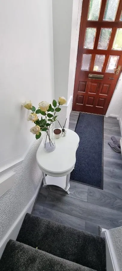 Apartment Centrally Located W/ Free Parking & Smart Tv Leeds  United Kingdom