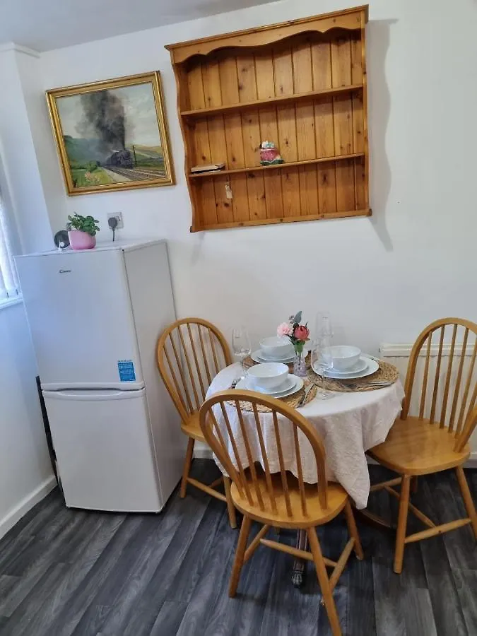 Centrally Located W/ Free Parking & Smart Tv Leeds  United Kingdom