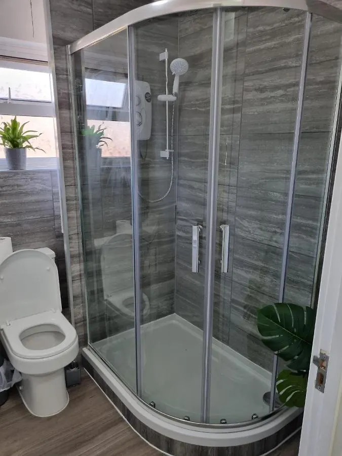 Centrally Located W/ Free Parking & Smart Tv Leeds  Apartment Leeds (West Yorkshire)